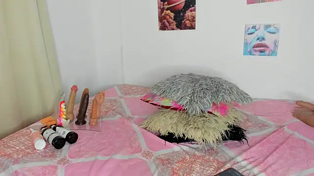 Snapshot of ebony_cutte chatting on 10-02-25, 06:48 ebony cutte online show from 10-02-25, 06:48