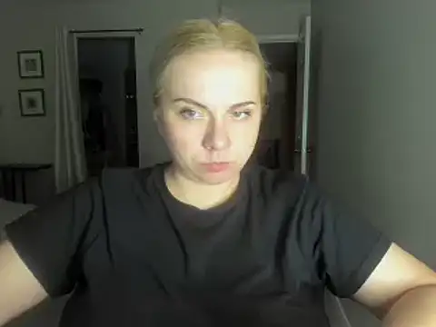 HappyIva online show from 11-17-25, 07:47