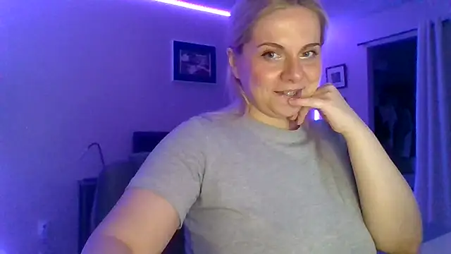 HappyIva online show from 12-01-25, 04:01