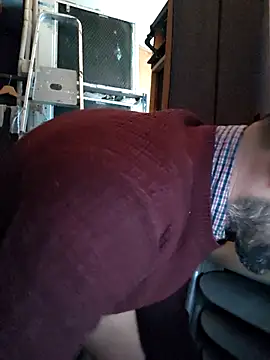 Snapshot of Patrickhound chatting on 02-06-26, 03:37 Patrickhound online show from 02-06-26, 03:37