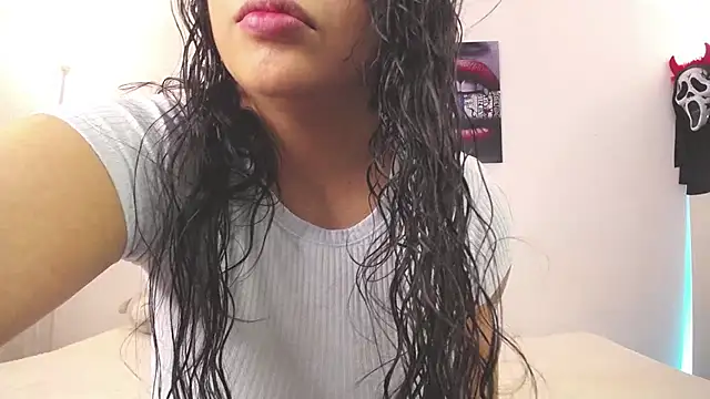 downsonMia online show from 02-05-25, 11:17