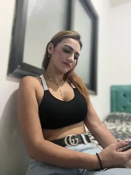 Samantha bigboobs online show from 03-18-25, 09:53