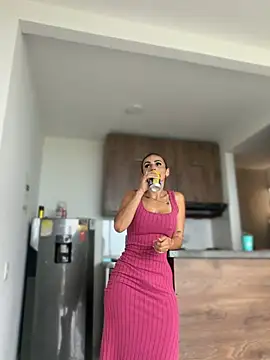 Samantha bigboobs online show from 04-12-26, 09:42