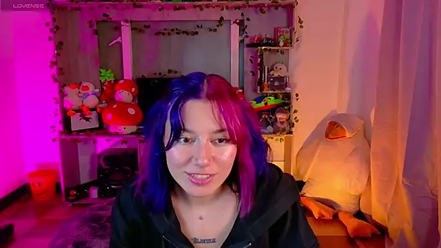 Snapshot of _zephyr_ chatting on 01-17-25, 04:39 zephyr online show from 01-17-25, 04:39