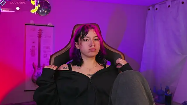 Snapshot of _zephyr_ chatting on 10-02-25, 03:46 zephyr online show from 10-02-25, 03:46