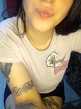 Snapshot of Camilita0 chatting on 11-11-25, 08:47 Camilita0 online show from 11-11-25, 08:47