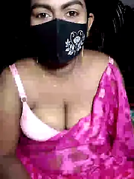 Snapshot of YERY_HOT chatting on 01-20-25, 03:50 YERY HOT online show from 01-20-25, 03:50