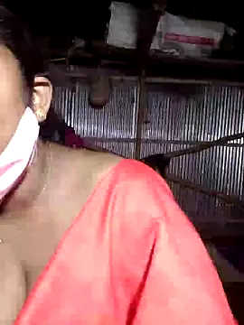 Snapshot of YERY_HOT chatting on 01-30-25, 08:10 YERY HOT online show from 01-30-25, 08:10