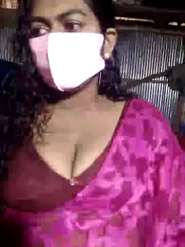 Snapshot of YERY_HOT chatting on 02-02-25, 07:20 YERY HOT online show from 02-02-25, 07:20
