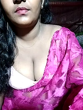 Snapshot of YERY_HOT chatting on 02-15-25, 08:43 YERY HOT online show from 02-15-25, 08:43
