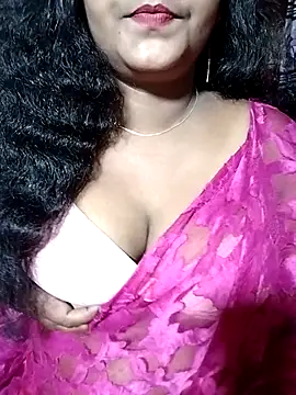 Snapshot of YERY_HOT chatting on 03-04-25, 05:45 YERY HOT online show from 03-04-25, 05:45