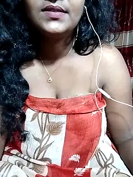 Snapshot of YERY_HOT chatting on 03-05-25, 09:48 YERY HOT online show from 03-05-25, 09:48