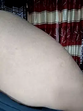Snapshot of YERY_HOT chatting on 09-14-25, 08:24 YERY HOT online show from 09-14-25, 08:24