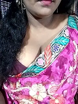 Snapshot of YERY_HOT chatting on 09-19-25, 05:46 YERY HOT online show from 09-19-25, 05:46