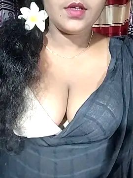 Snapshot of YERY_HOT chatting on 10-04-25, 06:06 YERY HOT online show from 10-04-25, 06:06