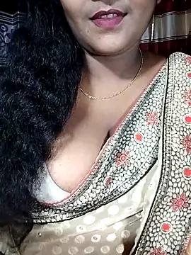 Snapshot of YERY_HOT chatting on 10-09-25, 05:33 YERY HOT online show from 10-09-25, 05:33