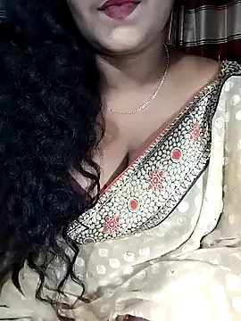 Snapshot of YERY_HOT chatting on 10-10-25, 05:23 YERY HOT online show from 10-10-25, 05:23