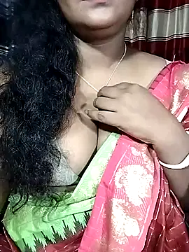 Snapshot of YERY_HOT chatting on 10-12-25, 05:34 YERY HOT online show from 10-12-25, 05:34