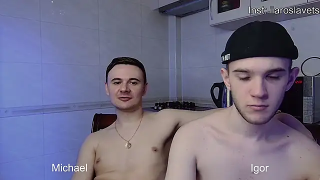 Snapshot of michael_sexdevil chatting on 01-27-25, 04:01 michael sexdevil online show from 01-27-25, 04:01