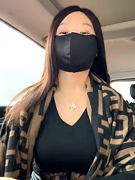 Snapshot of SSSniang- chatting on 01-13-26, 01:22 SSSniang- online show from 01-13-26, 01:22