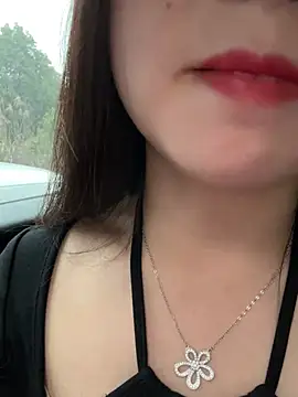 Snapshot of SSSniang- chatting on 02-17-26, 01:24 SSSniang- online show from 02-17-26, 01:24