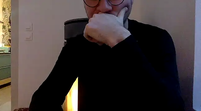 Snapshot of coquin5995 chatting on 01-04-25, 07:45 coquin5995 online show from 01-04-25, 07:45