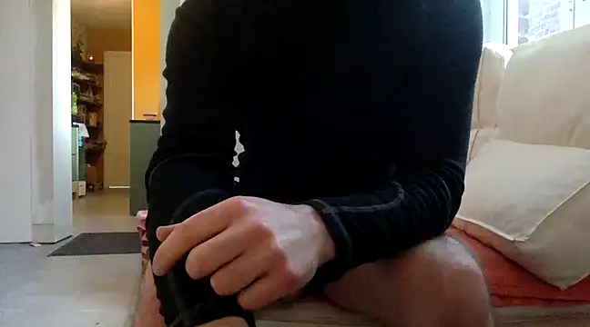 Snapshot of coquin5995 chatting on 02-18-25, 07:10 coquin5995 online show from 02-18-25, 07:10