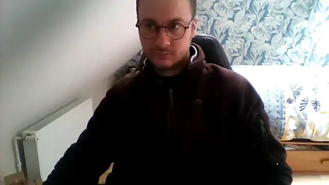 Snapshot of coquin5995 chatting on 03-11-25, 03:45 coquin5995 online show from 03-11-25, 03:45