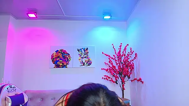 Snapshot of Arianna_sweeet chatting on 02-11-25, 06:51 Arianna sweeet online show from 02-11-25, 06:51