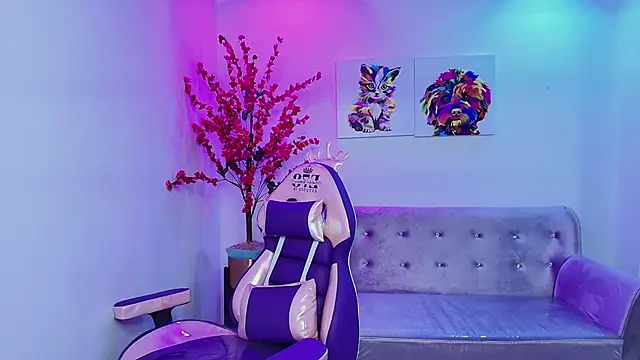 Snapshot of Arianna_sweeet chatting on 02-19-25, 10:56 Arianna sweeet online show from 02-19-25, 10:56