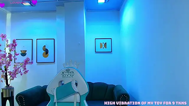 Snapshot of Arianna_sweeet chatting on 10-12-25, 03:38 Arianna sweeet online show from 10-12-25, 03:38