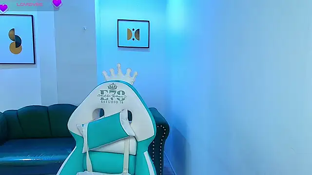 Snapshot of Arianna_sweeet chatting on 10-14-25, 03:40 Arianna sweeet online show from 10-14-25, 03:40