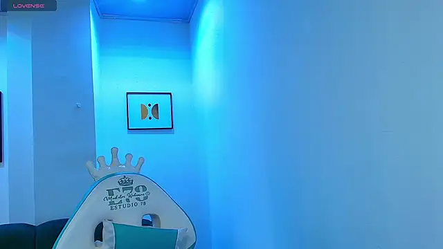 Snapshot of Arianna_sweeet chatting on 10-16-25, 03:29 Arianna sweeet online show from 10-16-25, 03:29