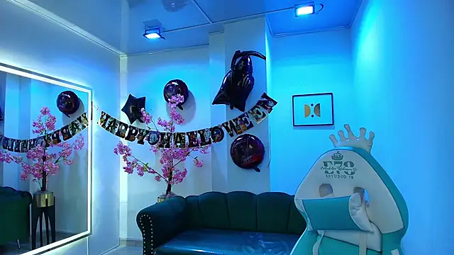 Snapshot of Arianna_sweeet chatting on 10-25-25, 03:36 Arianna sweeet online show from 10-25-25, 03:36