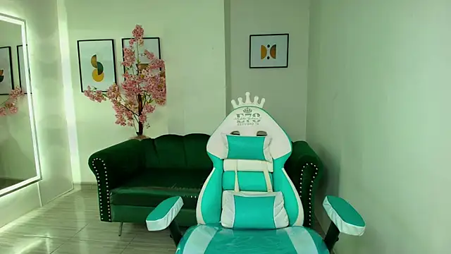 Snapshot of Arianna_sweeet chatting on 11-13-25, 03:27 Arianna sweeet online show from 11-13-25, 03:27