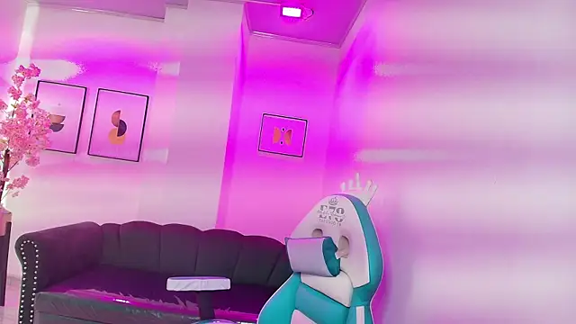 Snapshot of Arianna_sweeet chatting on 02-05-26, 03:44 Arianna sweeet online show from 02-05-26, 03:44