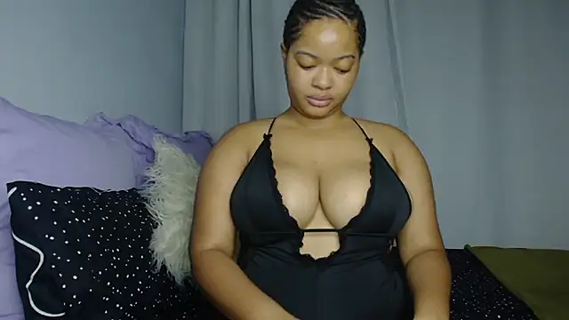 Snapshot of sexytinashe21 chatting on 03-03-25, 03:41 sexytinashe21 online show from 03-03-25, 03:41