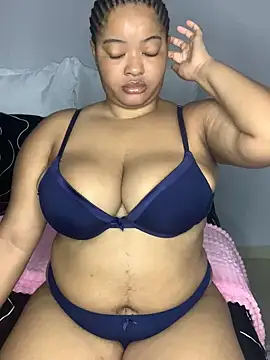 Snapshot of sexytinashe21 chatting on 10-16-25, 07:37 sexytinashe21 online show from 10-16-25, 07:37