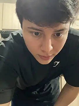Snapshot of Thom_Ohtani chatting on 01-12-25, 01:42 Thom Ohtani online show from 01-12-25, 01:42