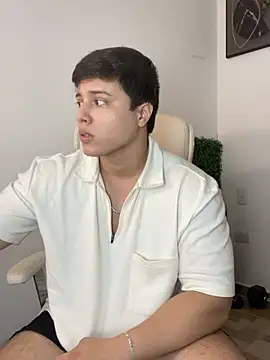 Snapshot of Thom_Ohtani chatting on 01-24-25, 03:13 Thom Ohtani online show from 01-24-25, 03:13