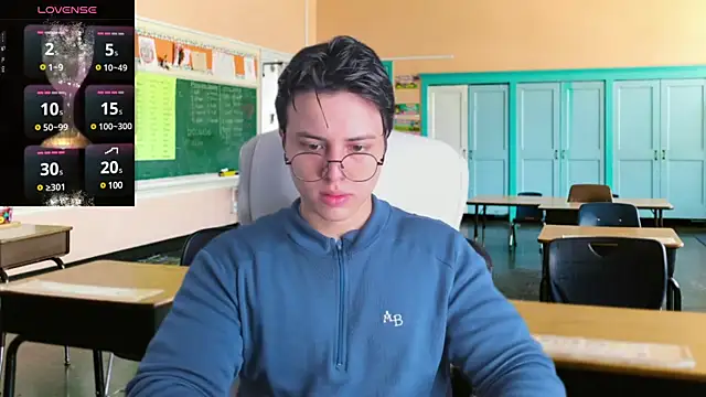 Snapshot of Thom_Ohtani chatting on 02-18-25, 02:27 Thom Ohtani online show from 02-18-25, 02:27