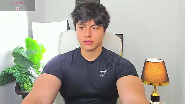 Snapshot of Thom_Ohtani chatting on 02-27-25, 07:26 Thom Ohtani online show from 02-27-25, 07:26