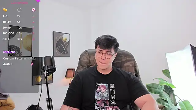 Snapshot of Thom_Ohtani chatting on 09-09-25, 01:49 Thom Ohtani online show from 09-09-25, 01:49
