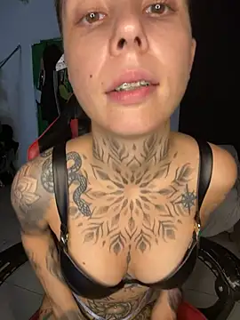 Izy cute  online show from 02-12-25, 06:30