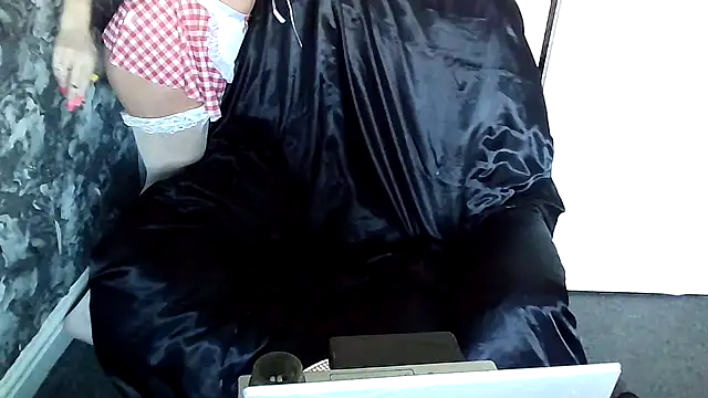 Snapshot of ImogenBrooke chatting on 03-06-25, 10:20 ImogenBrooke online show from 03-06-25, 10:20