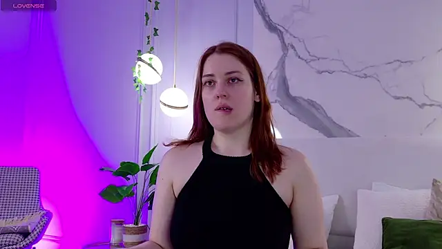 Snapshot of EllieGarson chatting on 06-06-26, 05:06 EllieGarson online show from 06-06-26, 05:06