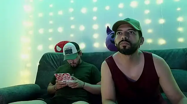 Snapshot of ErickBrant chatting on 02-06-25, 04:10 ErickBrant online show from 02-06-25, 04:10