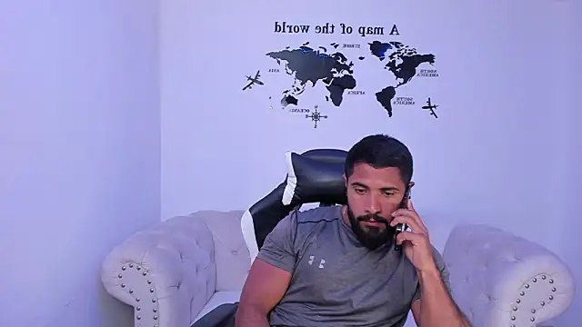 Santiago huntt online show from 10-02-25, 10:28