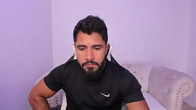 Santiago huntt online show from 02-09-26, 08:35