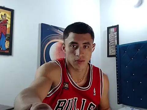 Cris steban1 online show from 02-15-26, 05:48